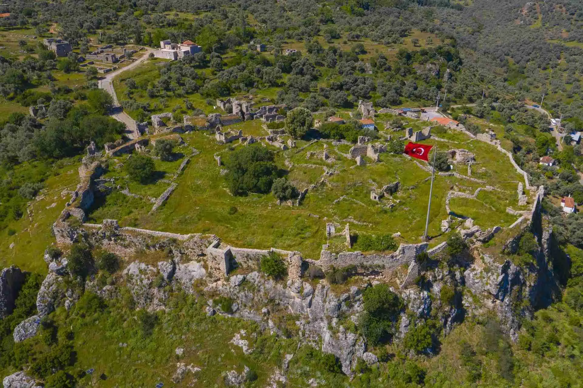 BEÇİN (Pezona, Peçin, Barçın )