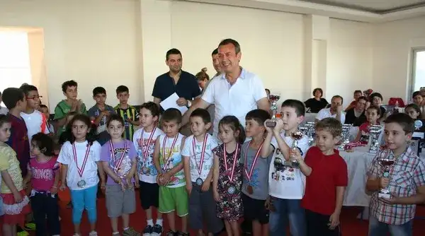 MİTSO 19 MAYIS SATRANÇ TURNUVASINDA 130 SATRANÇÇI YARIŞTI 