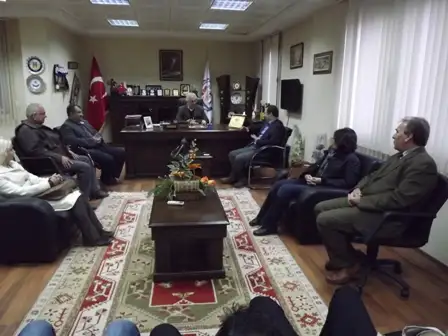 AKP İlçe Yönetiminin MİTSOyu ziyaretinde konuşan Enver Tuna;MİLAS OSB İÇİN HER TÜRLÜ TAAHHÜDÜ VERMEYE HAZIRIZ