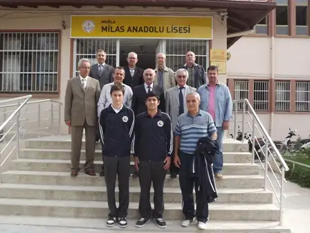 TOBB VE MİTSODAN BAŞARILI ÖĞRENCİLERE 600 EŞOFMAN