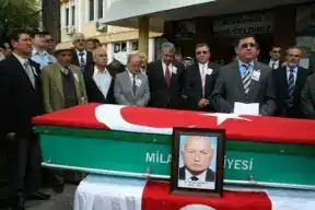 MUĞLA ESKİ MİLLETVEKİLLERİNDEN ALİ TURHAN AKARCA VEFAT ETTİ