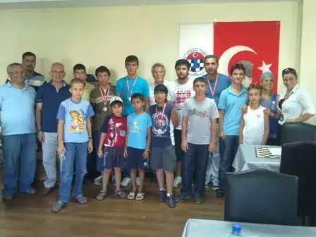 MİTSONUN SATRANÇ TURNUVASINDA TEMMUZ AYININ BİRİNCİSİ DE AŞKIN BİNBİR OLDU