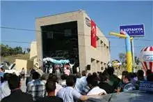 YAZAR KOLLEKTİF ŞİRKETİ; KÜTAHYA SERAMİKLERİNİN SARAYINI AÇTI