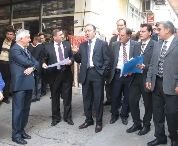 Muğla Valisi Çöllüoğlu Hanı ve Arastayı inceledi.