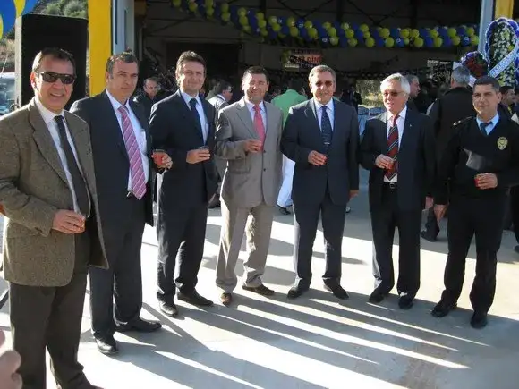 MİTSO Yönetimi, Arıcı Otomotivin açılışına katıldı.