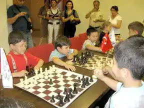 5. Okul Öncesi Eğitim Şenlikleri Satranç yarışması yapıldı