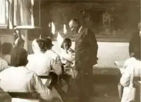 Uygarlığın ışığı öğretmenlerimiz; 24 Kasım Öğretmenler gününüz kutlu olsun.