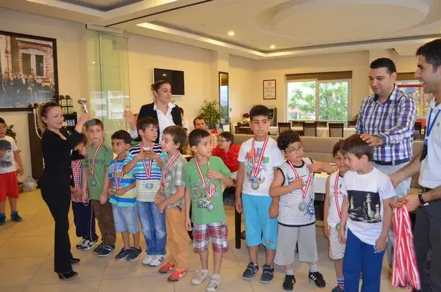 MİTSO’nun desteğinde GENÇLİK KUPASI VE MİLAS’IN EN İYİLERİ SATRANÇ TURNUVASI YAPILDI. - 2