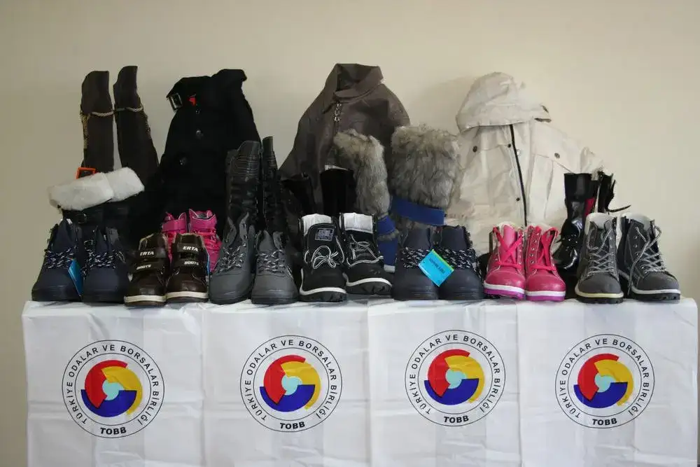 TOBB - MİTSO İŞBİRLİĞİNDE ÖĞRENCİLERE BOT VE MONT YARDIMI - 1