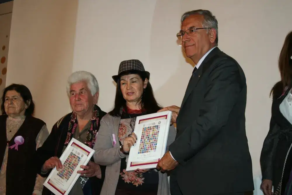 "Muğla'da 100 Kadın 1914 / 2013" kitabı tanıtıldı.  KİTAPTAKİ 126 KADINDAN 18'İ  MİLASLI - 2