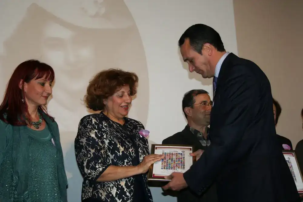 "Muğla'da 100 Kadın 1914 / 2013" kitabı tanıtıldı.  KİTAPTAKİ 126 KADINDAN 18'İ  MİLASLI - 6