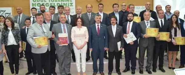 8. ULUSAL NATÜREL SIZMA ZEYTİNYAĞI KALİTE YARIŞMASINDA ALİ OSMAN MENTEŞE ALTIN MADALYA KAZANDI.