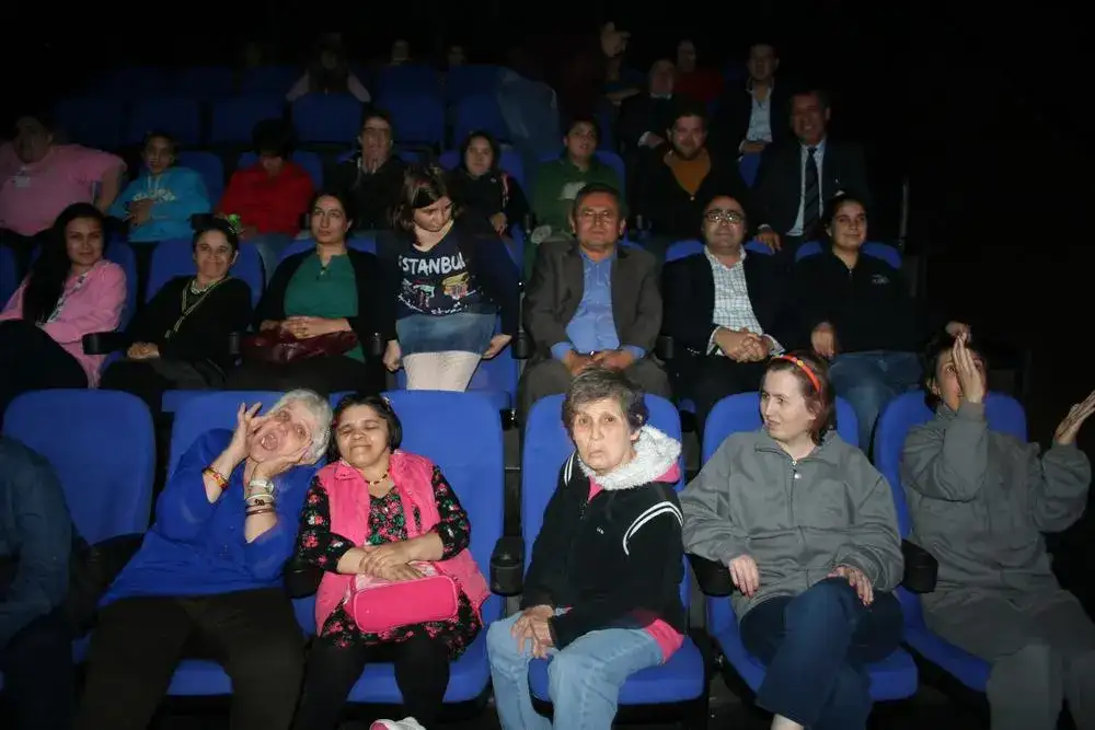 MİTSO SİNEMAYA GÖTÜRDÜ... - 1