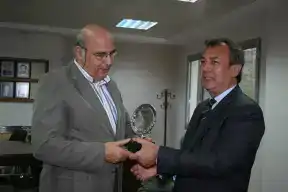 MİTSO'DAN, ZEYTİNYAĞINDA ALTIN MADALYA KAZANAN A. O. MENTEŞE VE A. TOTOŞ'A TEŞEKKÜR PLAKETİ