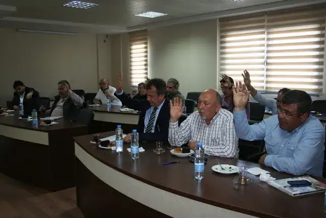 MİTSO'nun Nisan ayı meclis toplantısı yapıldı. "EKONOMİDE 2015 YILI SIKINTILI BİR DÖNEM OLACAK"