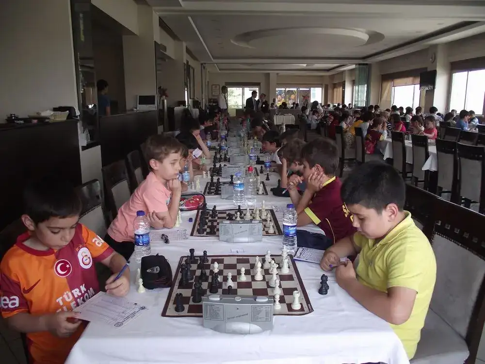 MİTSO GENÇLİK KUPASI SATRANÇ TURNUVASINDA 119 SATRANÇÇI YARIŞTI