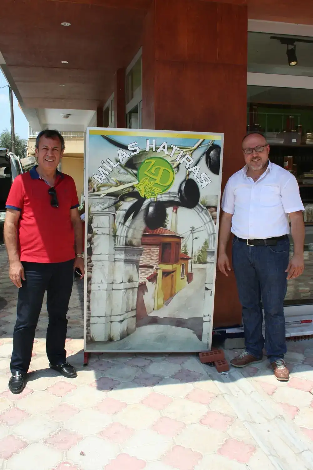 "ZEYTİN DERYASI"NDA 39 ÇEŞİT ZEYTİN, 8 ÇEŞİT ZEYTİNYAĞI, 7 ÇEŞİT BAL VE 60 ÇEŞİT PEYNİR VAR - 1