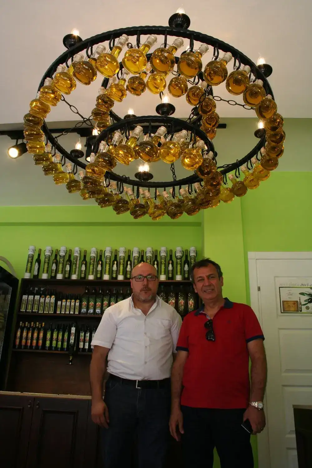 "ZEYTİN DERYASI"NDA 39 ÇEŞİT ZEYTİN, 8 ÇEŞİT ZEYTİNYAĞI, 7 ÇEŞİT BAL VE 60 ÇEŞİT PEYNİR VAR - 2