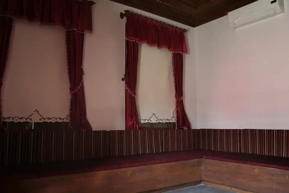 MİTSO UZUNYUVA'DAKİ TARİHİ MİLAS EVLERİNE DÖŞEME YARDIMI YAPTI - 4