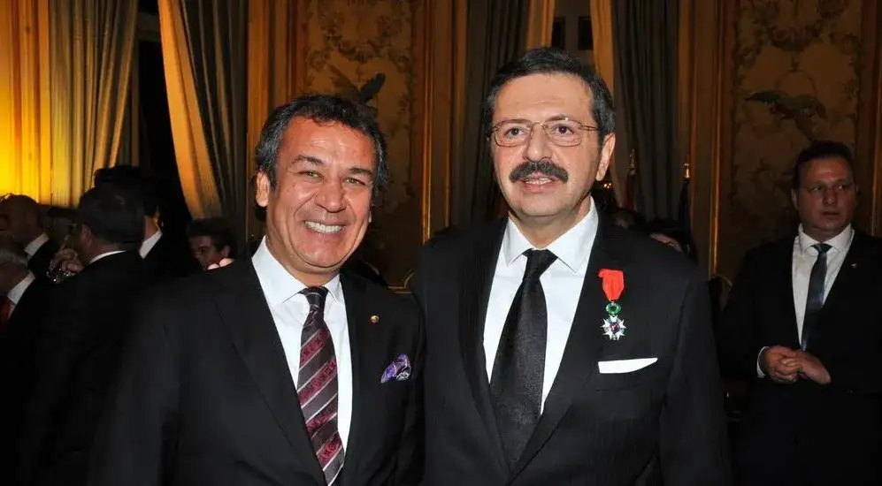 FRANSA'DAN  TOBB BAŞKANI HİSARCIKLIOĞLU'NA ‘LEGİON D'HONNEUR’ NİŞANI