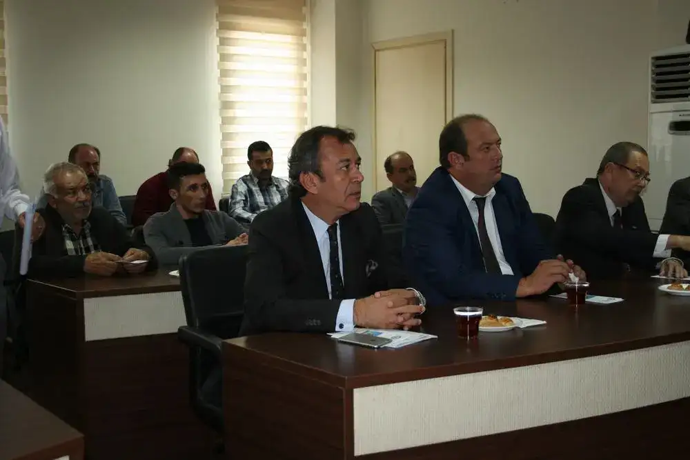 Zeytin yağhanesi işletmecileri gıda mühendisi çalıştırma zorunluluğuna çare istiyor.   MİTSO, YAĞHANECİLERİ YETKİLİLERLE BULUŞTURDU - 2