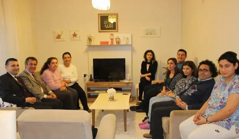 MİTSO'DAN "KAHVE BAHANE" BEÇİN'DEKİ UMUT EVİ'Nİ ZİYARET ETTİLER