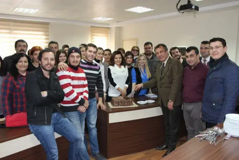 GİRİŞİMCİLİK KURSUNU BİTİRDİLER, PASTAYI  KESTİLER