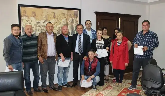 UYGULAMALI EĞİTİME KATILANLARA BELGELERİ VERİLDİ.