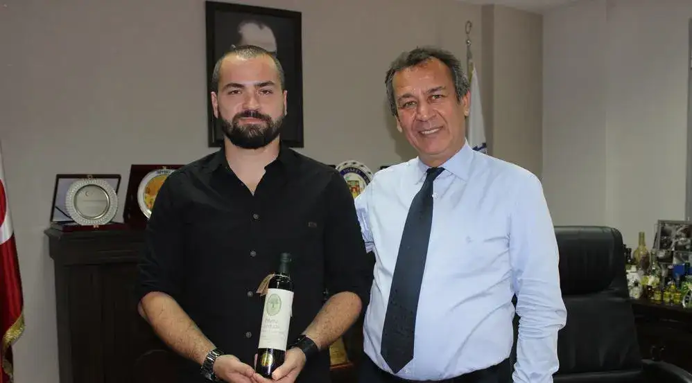 Milas'ın Derince köyündeki zeytinlerden elde edildi:  DİVİN ZEYTİNYAĞI AYVALIK'TA ALTIN MADALYA KAZANDI - 1