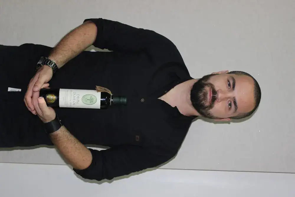 Milas'ın Derince köyündeki zeytinlerden elde edildi:  DİVİN ZEYTİNYAĞI AYVALIK'TA ALTIN MADALYA KAZANDI - 2