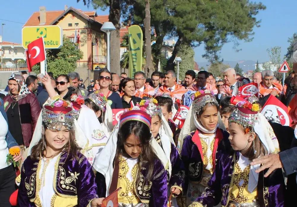 MİLAS, 3. ZEYTİN HASAT ŞENLİĞİ İLE ŞENLENDİ VE UMUTLANDI - 1