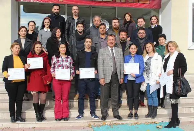 UYGULAMALI GİRİŞİMCİLİK EĞİTİMİ BAŞARI BELGELERİNİ ALDILAR - 1
