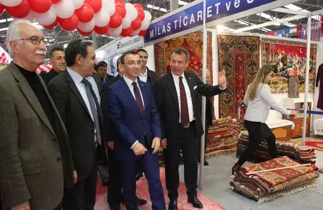 Milas Güney Ege Yapı Dekorasyon ve Peyzaj Fuarı açıldı MİLAS'TA İLK KEZ DÜZENLENEN YAPI FUARINDA 40 FİRMA STANT AÇTI - 2