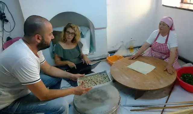 İZMİR EKONOMİ ÜNİVERSİTESİ'NİN  EGE YEMEKLERİ KİTABINA MİLAS DA GİRİYOR - 2