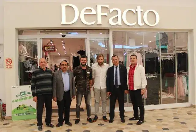 MİTSO'DAN DE FACTO MAĞAZASINA HAYIRLI İŞLER