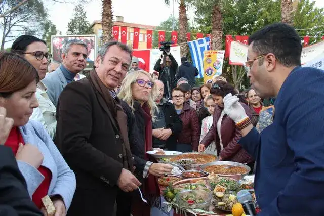 MİLAS 4. ZEYTİN HASAT ŞENLİĞİ CANAN KARATAY'IN DA KATILIMIYLA YAPILDI  CANAN KARATAY : ZEYTİNYAĞI ALTIN SUYUDUR. - 15