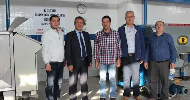 MİTSO, ZEYTİNYAĞI FABRİKALARINDA...  MİTSO YÖNETİMİ UĞUR ÖZEN'E HAYIRLI ZEYTİNYAĞI MEVSİMİ DİLEDİ