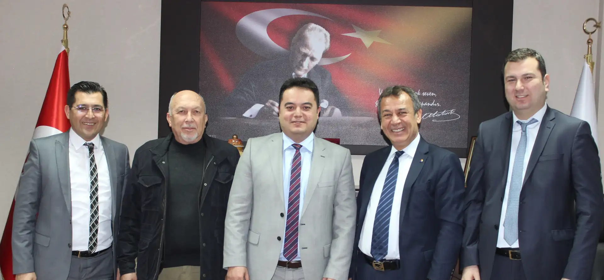 Vakıfbank'tan MİTSO'ya yeni yıl kutlama ziyareti: "BANKALAR MİLAS OSB'DE TALİ ŞUBE AÇABİLİR" - 1