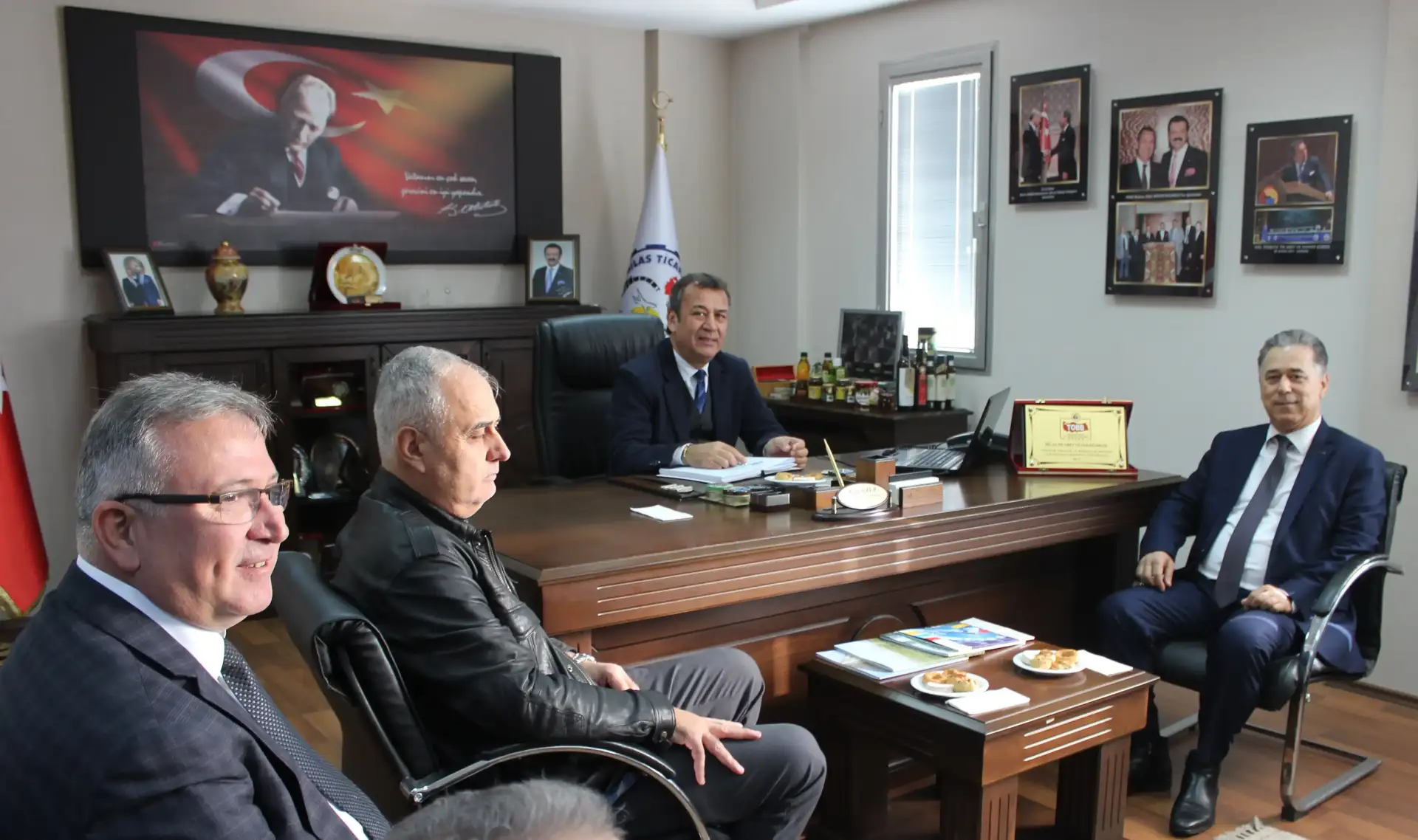 CHP Milas İlçe Yönetiminin MİTSO'yu ziyaretinde konuşan Reşit Özer; "MİLAS İKİ YIL İÇİNDE PARLAYAN BİR YILDIZ OLACAK" - 1