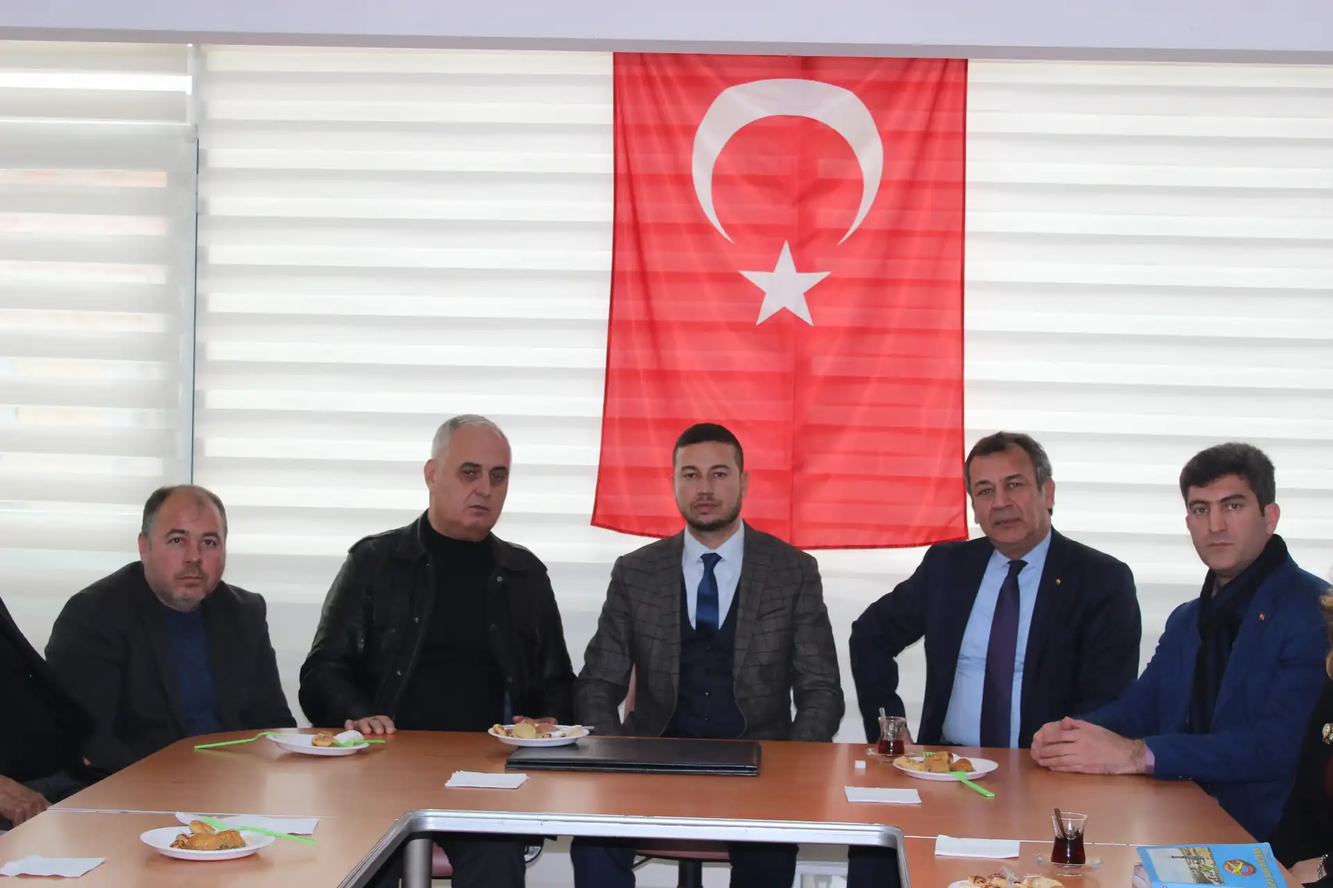 MİTSO'DAN AK PARTİ YÖNETİMİNE KUTLAMA ZİYARETİ: "MİLAS'A EN AZ İKİ YÜKSEKOKUL DAHA İSTİYORUZ" - 1