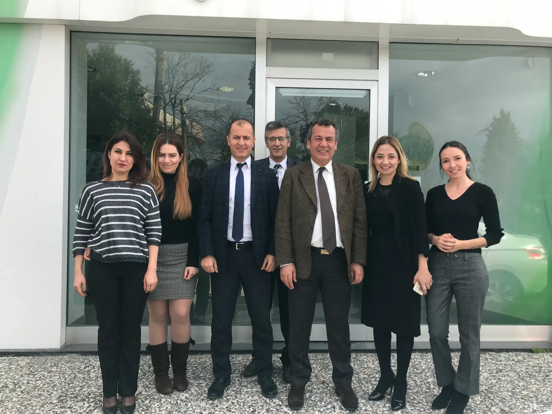 GARANTİ BANKASI GÜLLÜKLÜLERE 42 ÇEŞİT HİZMET SEÇENEĞİ SUNUYOR