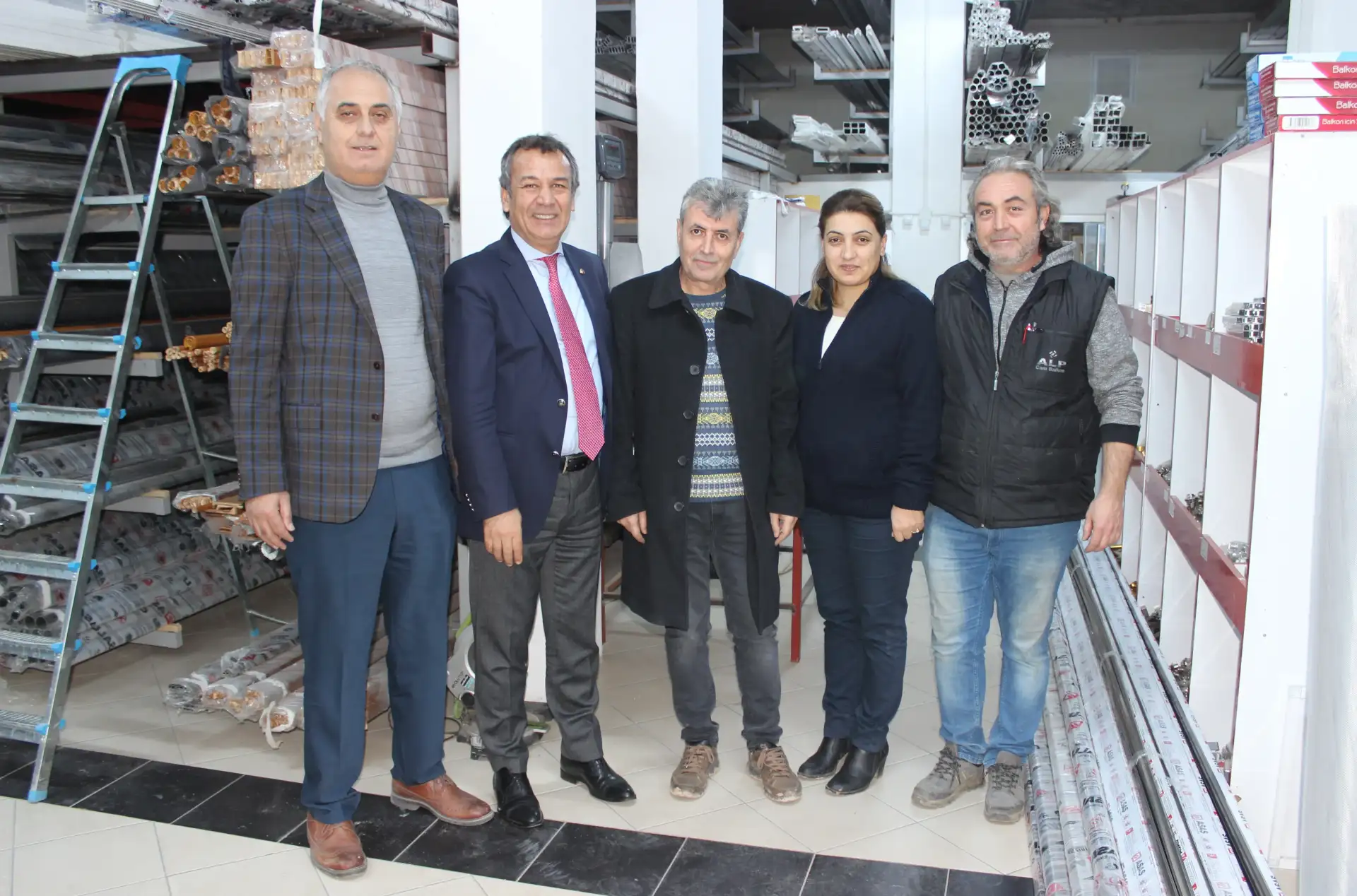 ALP CAM BALKON: "BALKONLARI KEYİFLİ HALE GETİRDİK" - 1