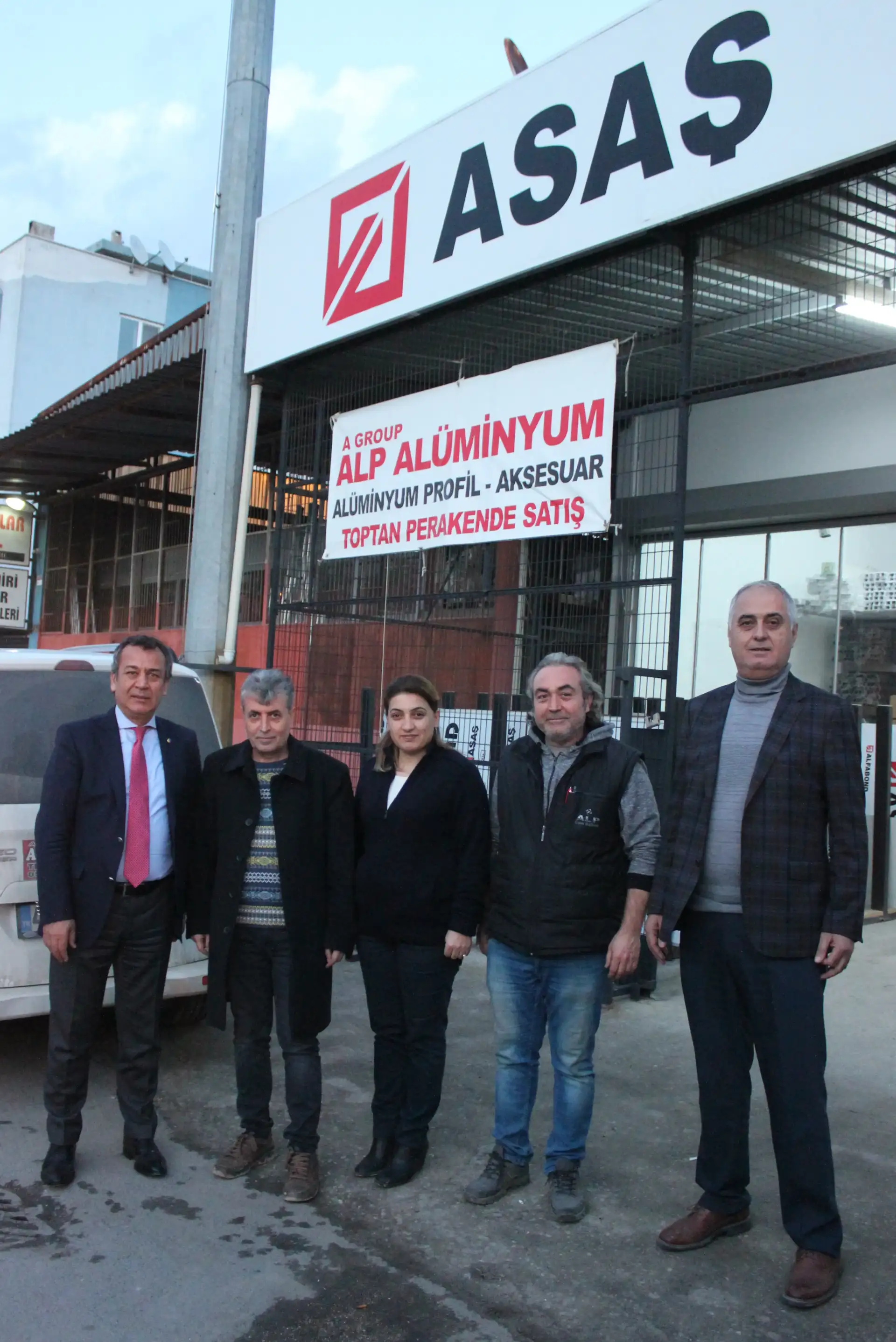 ALP CAM BALKON: "BALKONLARI KEYİFLİ HALE GETİRDİK"