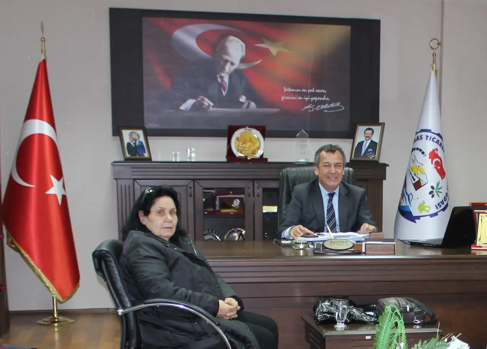 MİTSO'YA HALILARIN COĞRAFİ İŞARETİNDEN ÖNCE KİTABI GELDİ