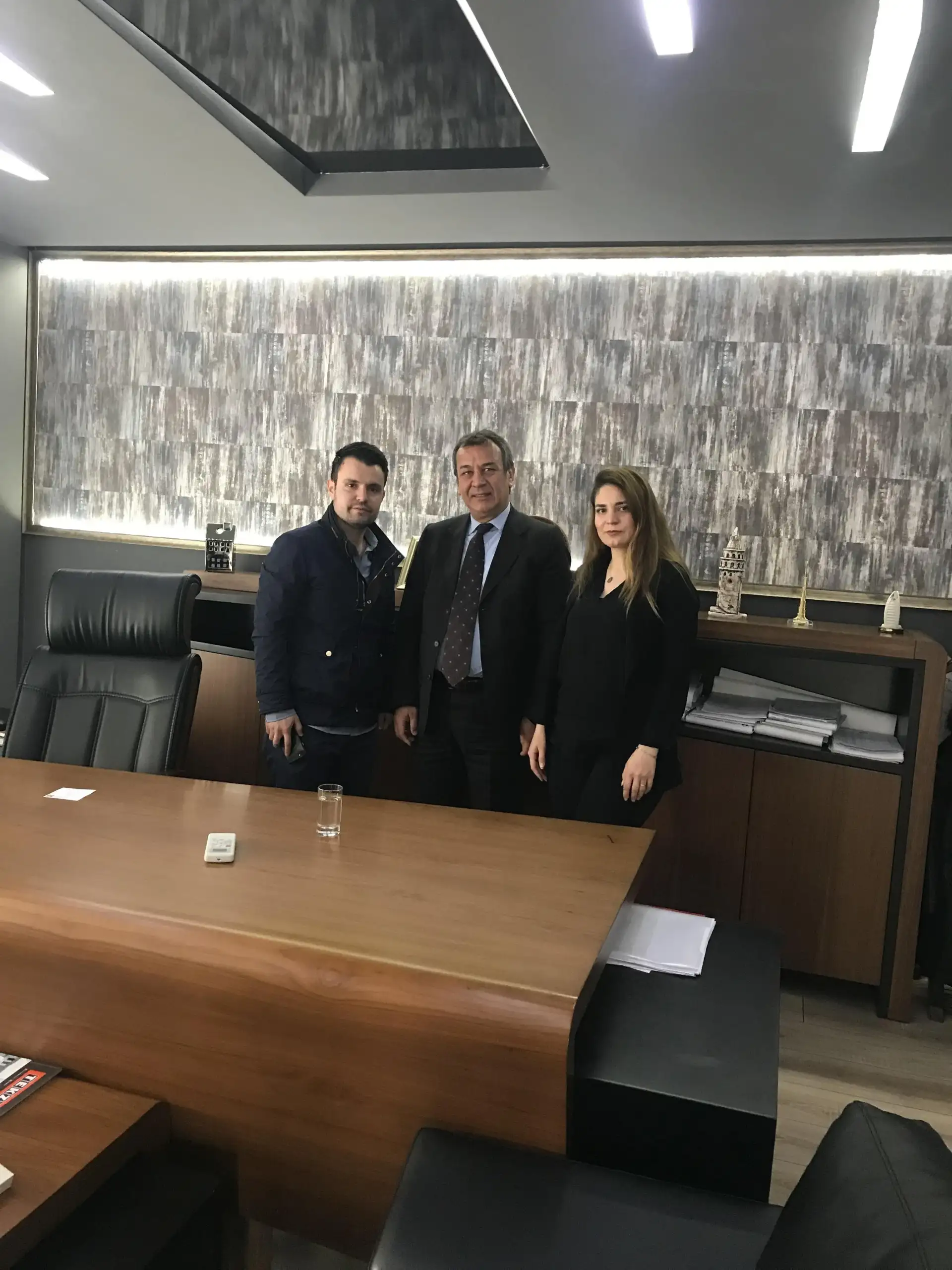 REŞİT ÖZER, İNŞAAT SEKTÖRÜNÜN SORUNLARI İÇİN BU KEZ ÖZKAYA İNŞAAT'TA... "MİLAS'TA HALEN EN GÜVENİLİR YATIRIM ALANI İNŞAAT SEKTÖRÜ" - 2