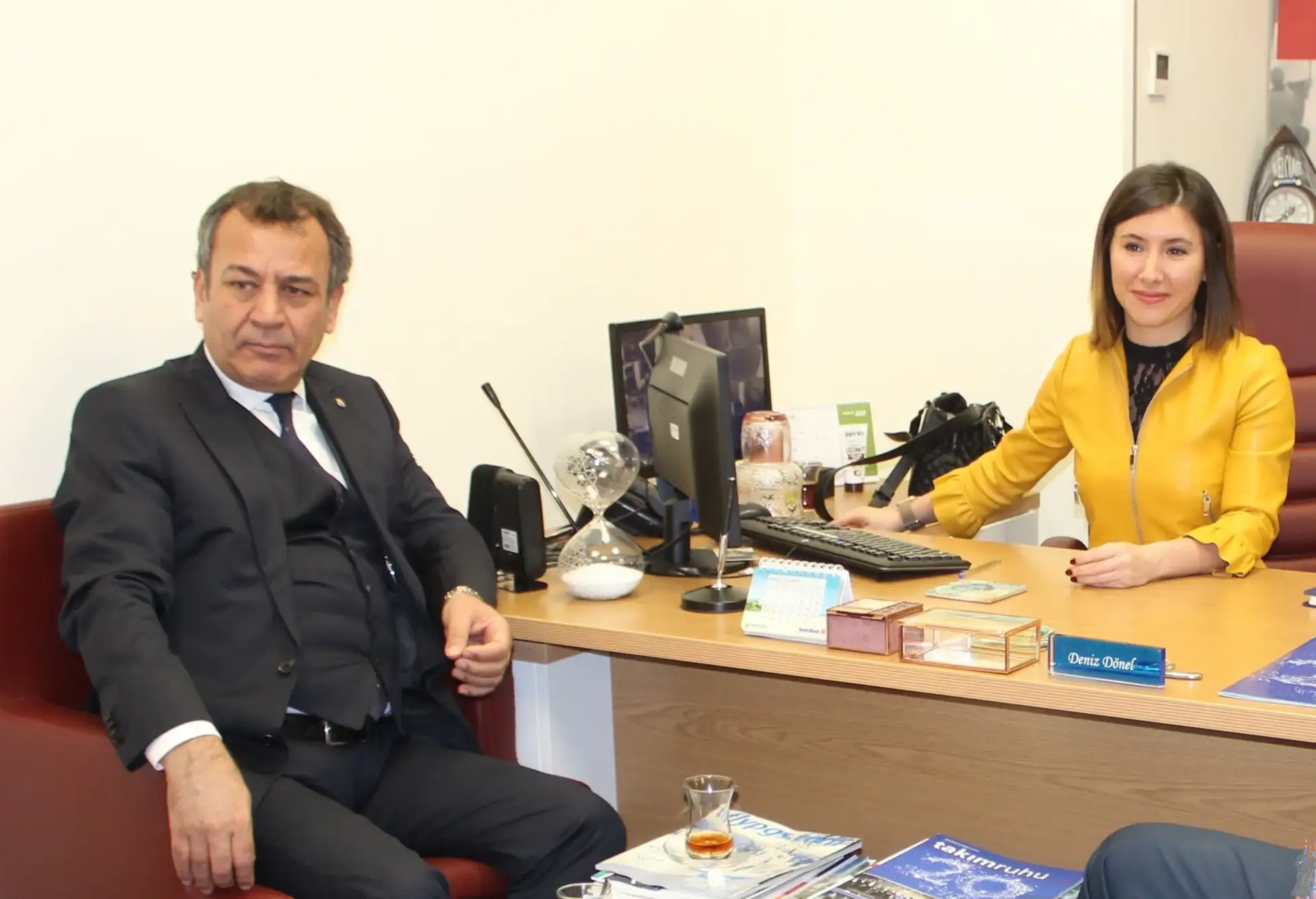 Milas'taki bankalarda kadın ağırlığı MİLAS'IN 17 BANKA ŞUBESİNDEN 5'İNİ KADINLAR YÖNETİYOR - 1