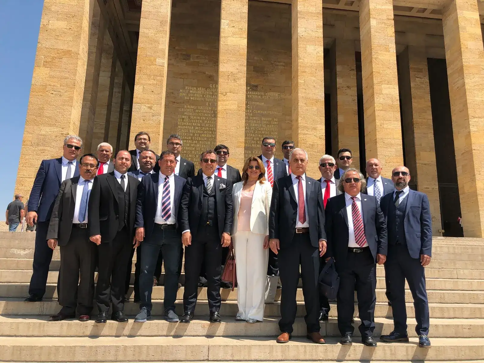 MİTSO MECLİSİ ANITKABİR'DE MİTSO MECLİSİ'NDEN ATA'MIZA SAYGILAR