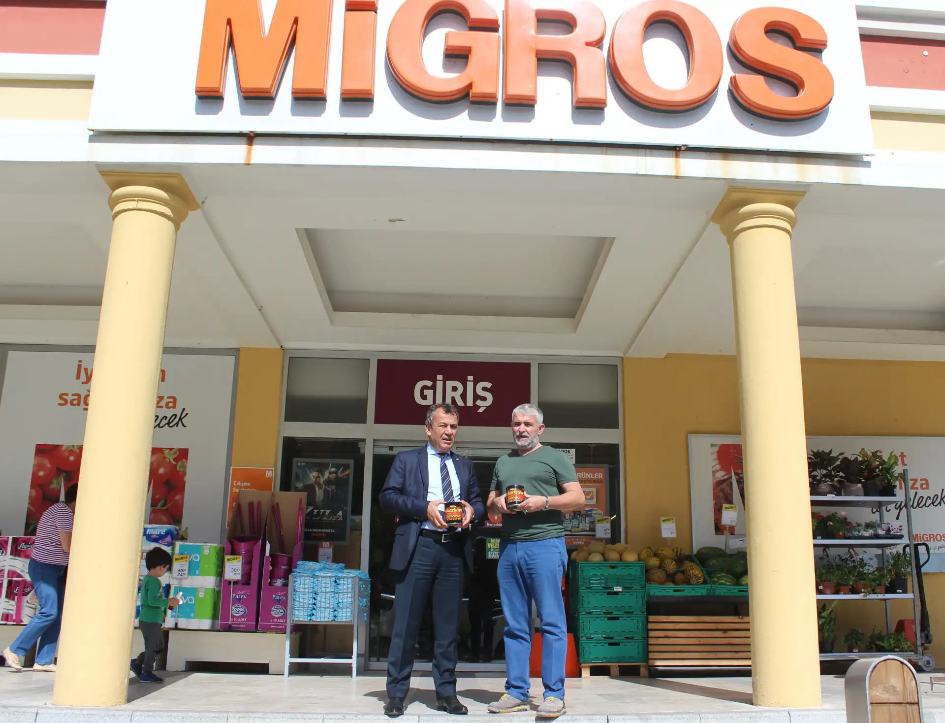 KIRMIZI BAL, MİLAS KÖYLERİNİN KADERİNİ DEĞİŞTİRDİ... - 1