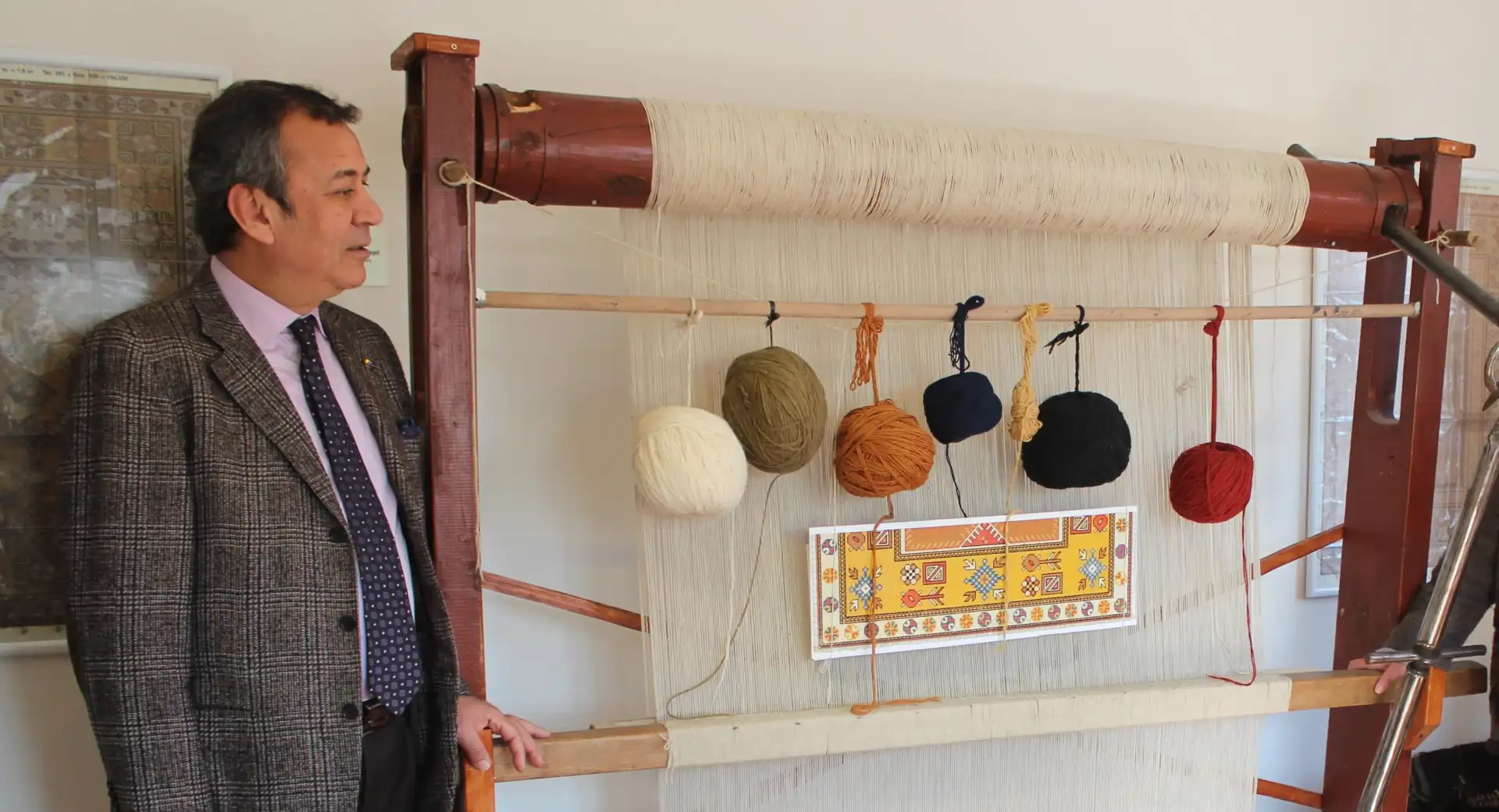 T.C. Kültür ve Turizm Bakanlığı gönderdi:   17. YÜZYILDAN 20. YÜZYILA TARİHİ 146 MİLAS HALISININ KATALOGU MİTSO'DA