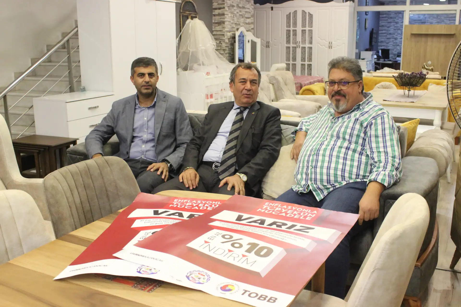 EMRAH MOBİLYA "YÜZDE 10 İNDİRİMDE BİZ DE VARIZ" DEDİ - 1